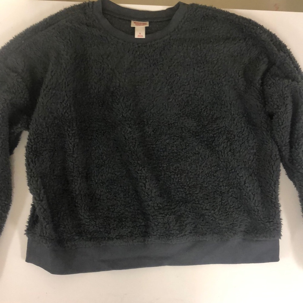 This is a long sleeve shirt from Target.
